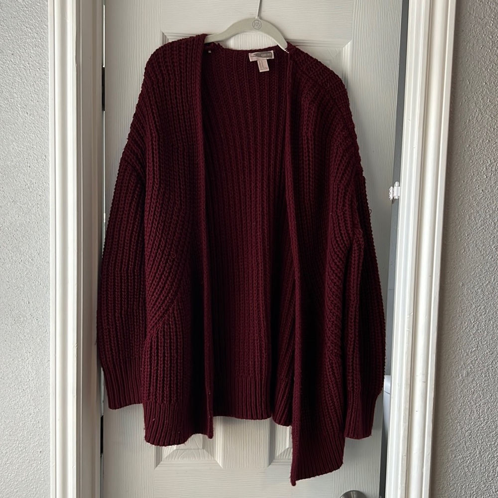 Forever 21 Women’s Knit Cardigan size M Maroon
